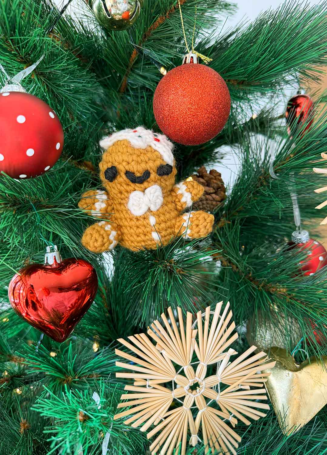 Gerry the Gingerbread Man Free Pattern x @knottrying.