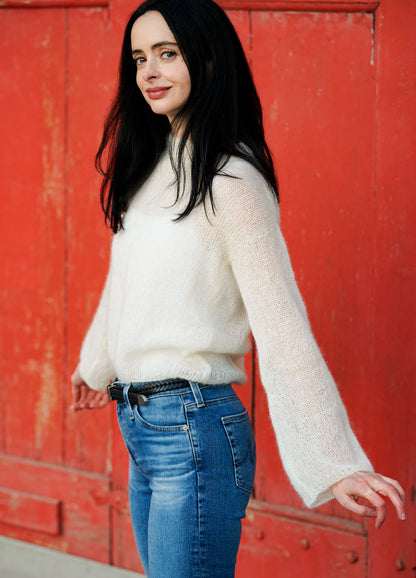 The go to Sweater x Krysten Ritter Kit