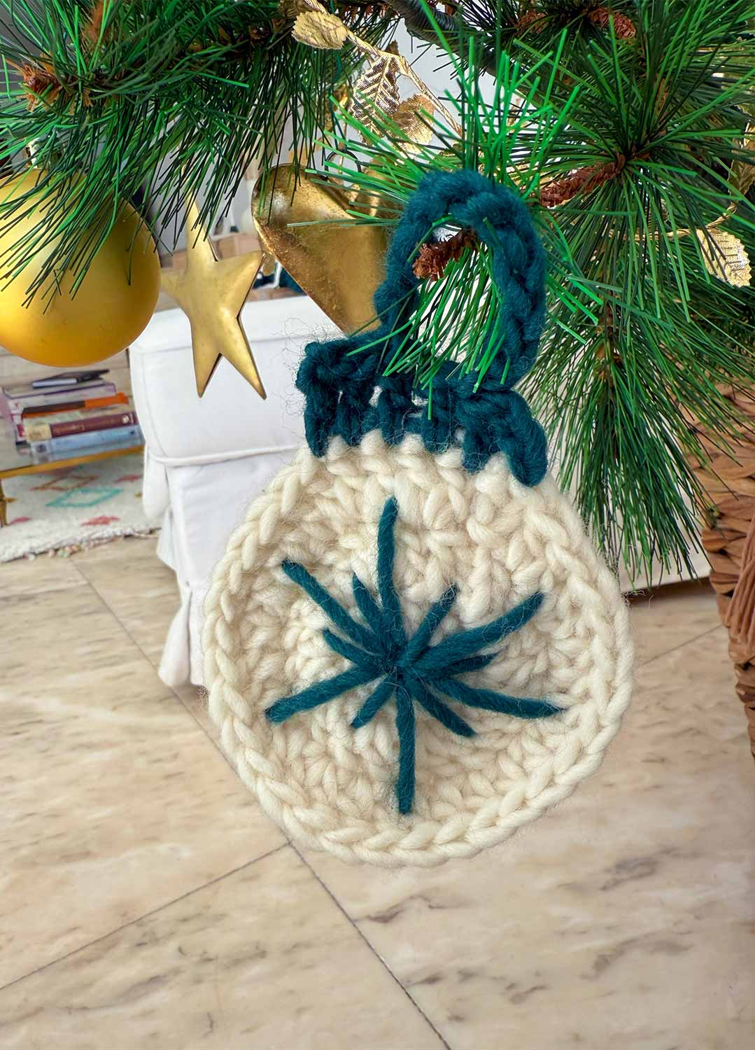 Stitch Sampler Advent Calendar Crochet Kit: Learn The Basics